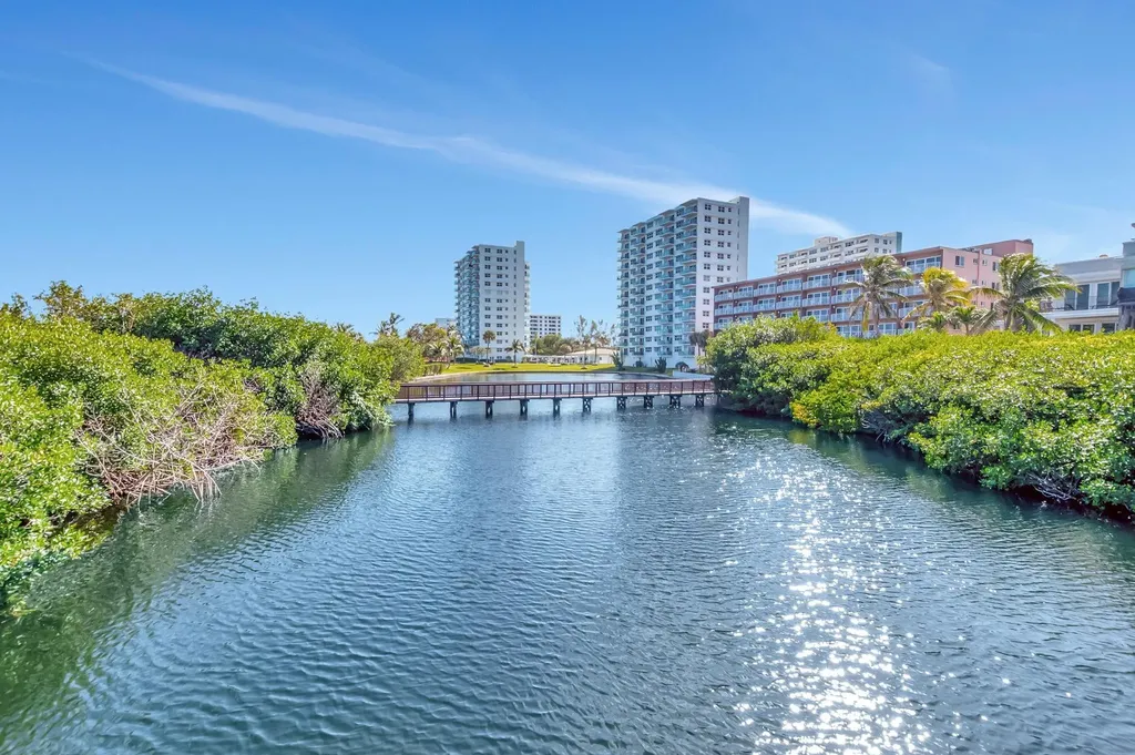 1776 Bay Drive Pompano Beach FL 33062