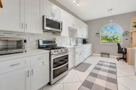 1776 Bay Drive Pompano Beach FL 33062