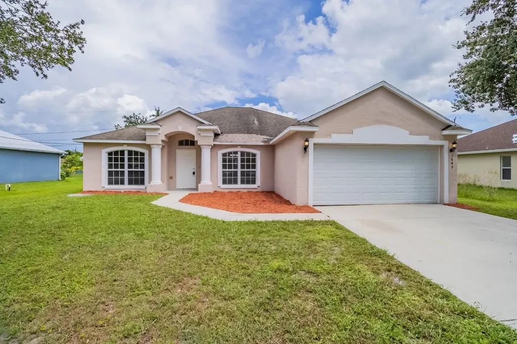 1649 SW Morelia Lane Port St Lucie FL 34953