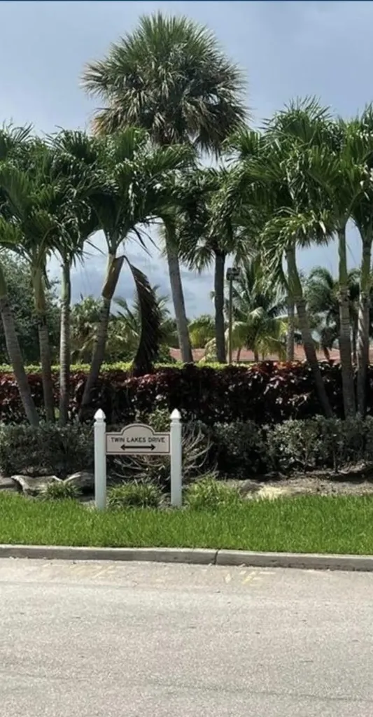 9984 Twin Lakes Drive Coral Springs FL 33071