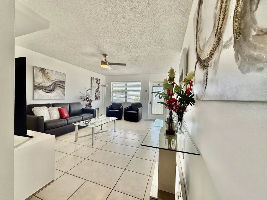 144 Farnham F Deerfield Beach FL 33442
