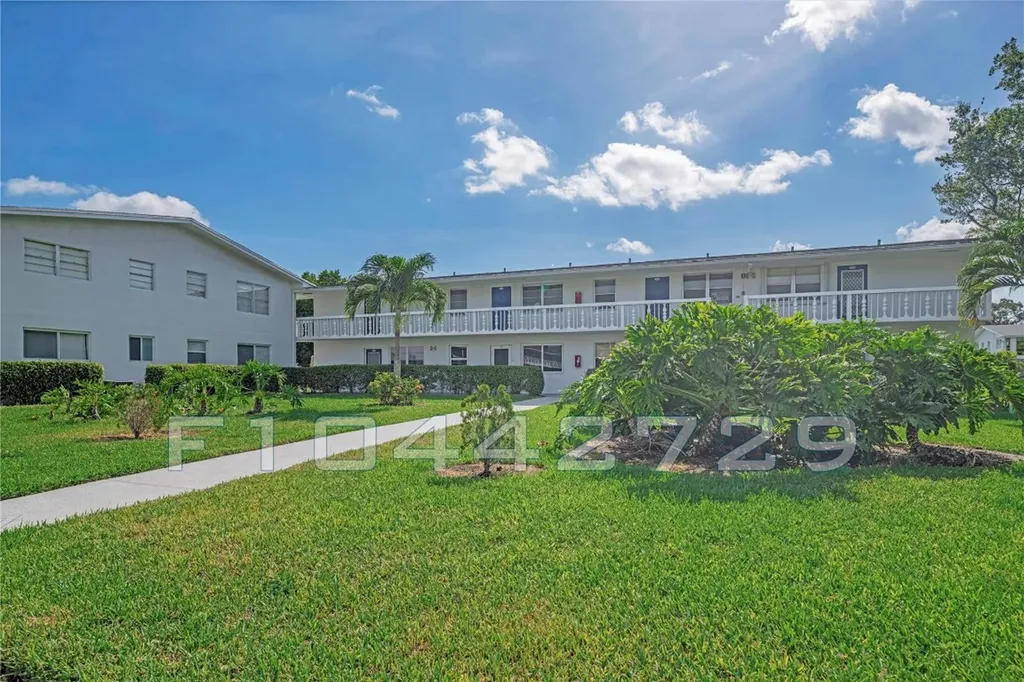 144 Farnham F Deerfield Beach FL 33442
