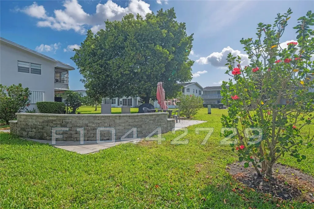 144 Farnham F Deerfield Beach FL 33442