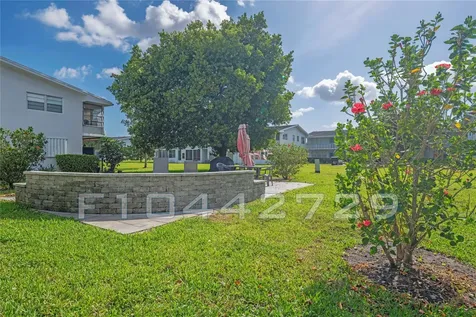 144 Farnham F Deerfield Beach FL 33442