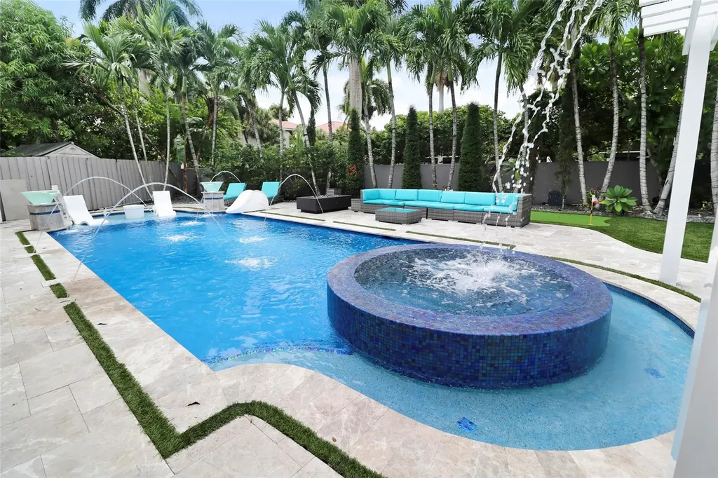 5253 NW 55th Terrace Coconut Creek FL 33073