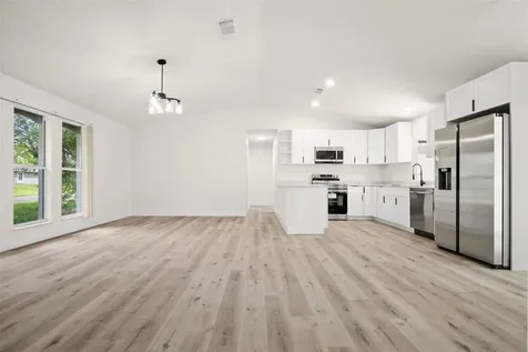 461 SW Meadow Terrace Port St Lucie FL 34984