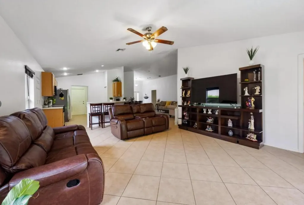 296 SW Panther Trace Port St Lucie FL 34953