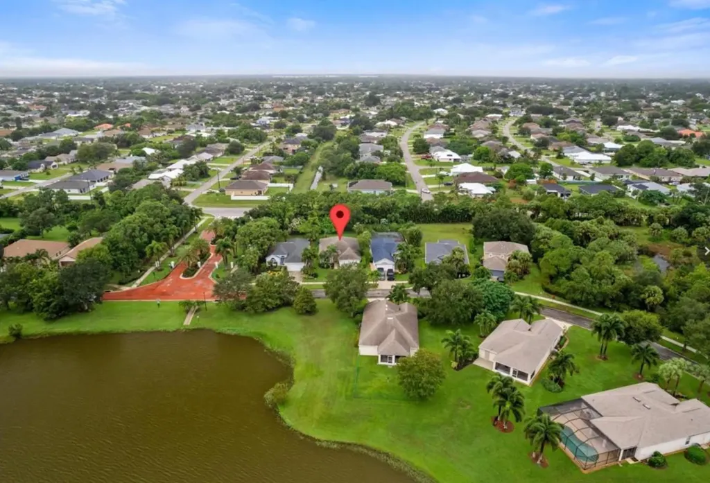 296 SW Panther Trace Port St Lucie FL 34953