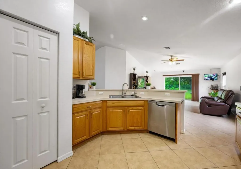 296 SW Panther Trace Port St Lucie FL 34953