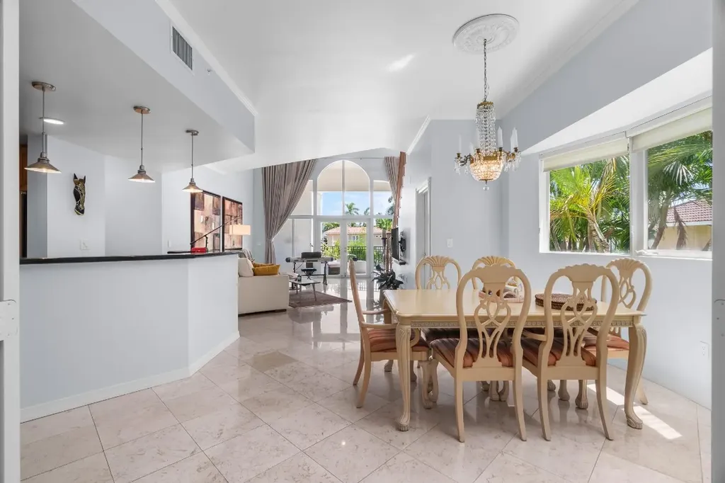 70 Isle Of Venice Fort Lauderdale FL 33301