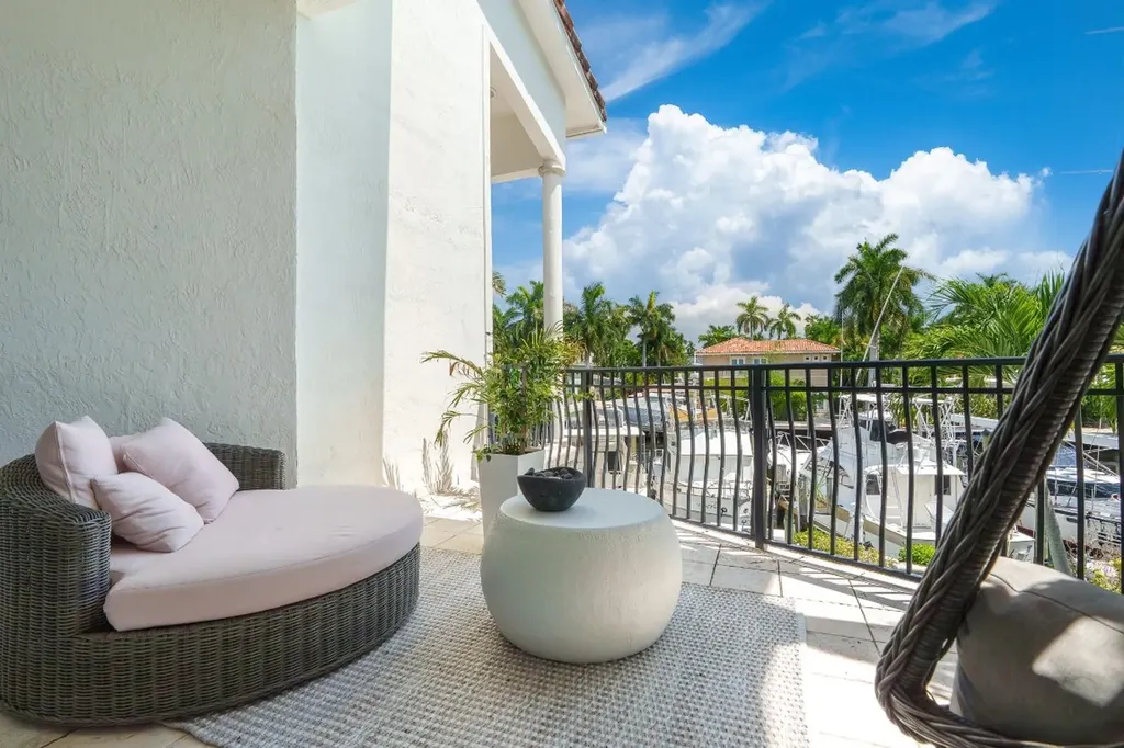 70 Isle Of Venice Fort Lauderdale FL 33301