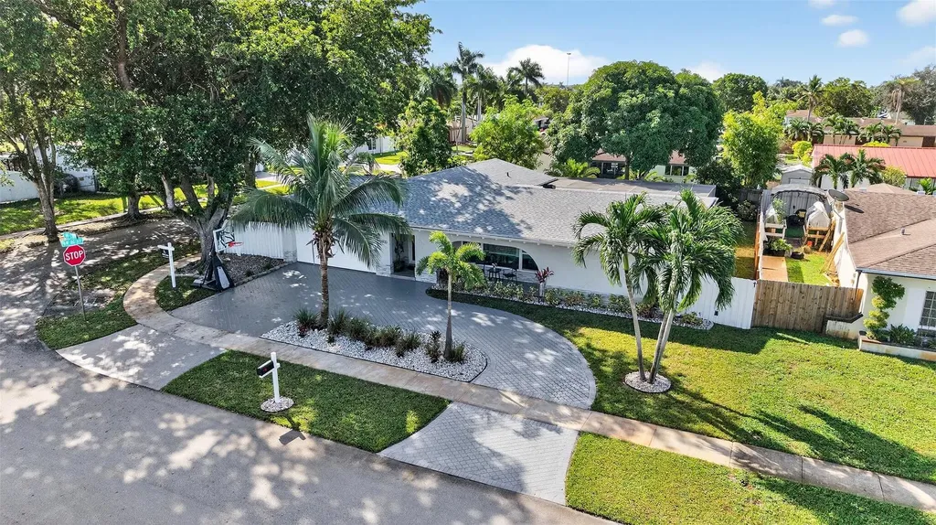 8800 NW 5th Street Pembroke Pines FL 33024