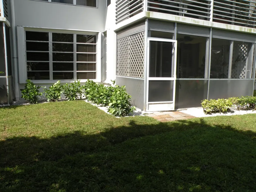 4221 W Palm Aire Drive Pompano Beach FL 33069