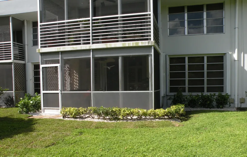 4221 W Palm Aire Drive Pompano Beach FL 33069