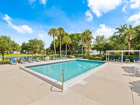 4221 W Palm Aire Drive Pompano Beach FL 33069