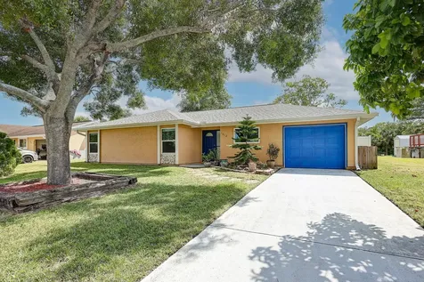 1612 SE Cascella Court Port St Lucie FL 34952