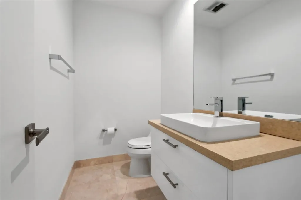 40 Isla Bahia Drive Fort Lauderdale FL 33316