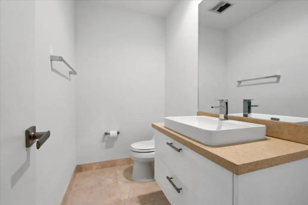 40 Isla Bahia Drive Fort Lauderdale FL 33316