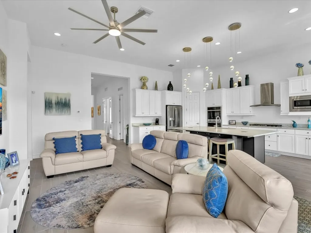 8928 Bastille Circle Parkland FL 33076