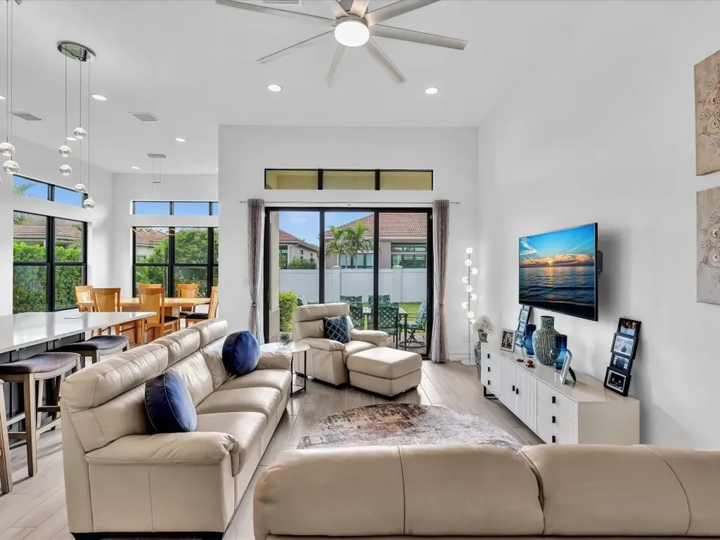 8928 Bastille Circle Parkland FL 33076