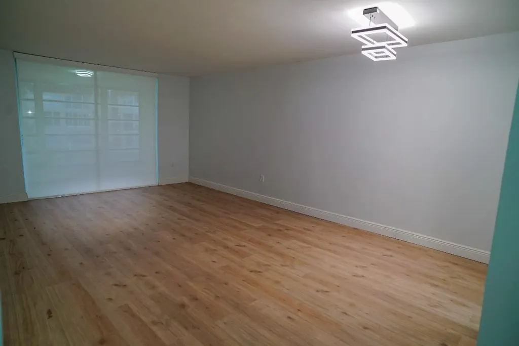 2780 N Pine Island Road Sunrise FL 33322