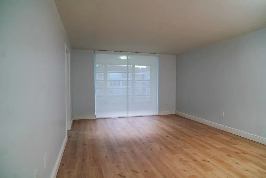 2780 N Pine Island Road Sunrise FL 33322