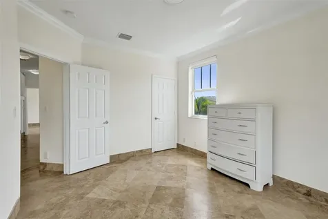 710 NE 15th Avenue Fort Lauderdale FL 33304
