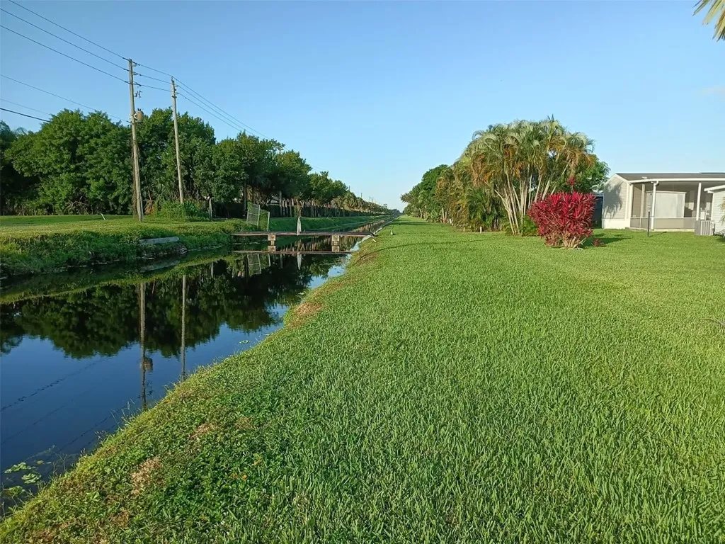 8204 South Street Boca Raton FL 33433