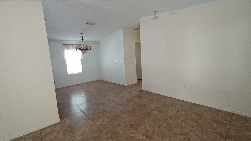 8204 South Street Boca Raton FL 33433