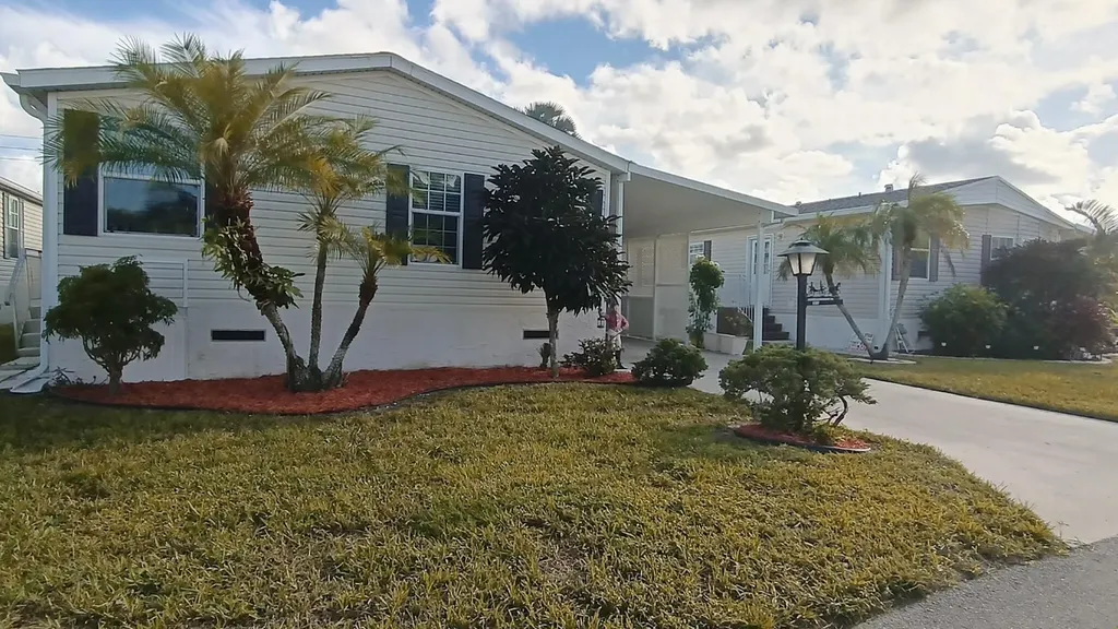 8204 South Street Boca Raton FL 33433