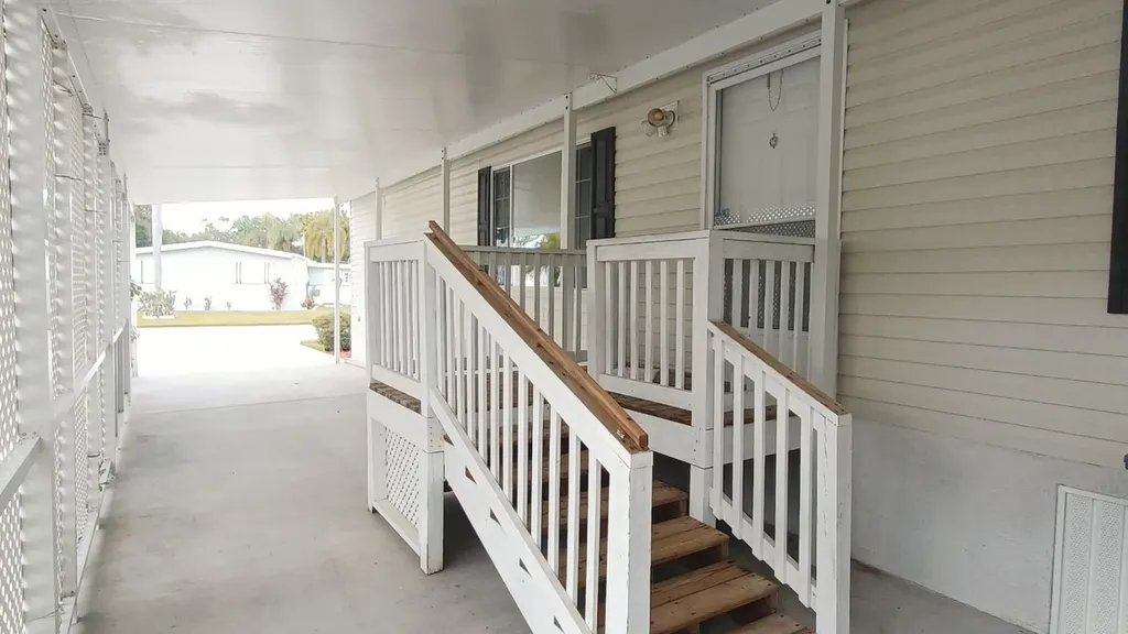 8204 South Street Boca Raton FL 33433