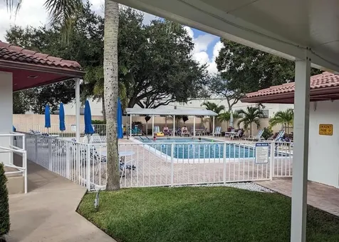 8204 South Street Boca Raton FL 33433