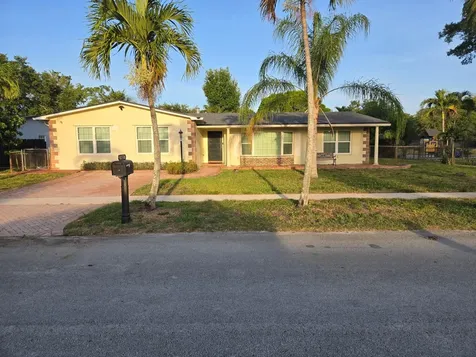 1821 NW 113th Avenue Pembroke Pines FL 33026