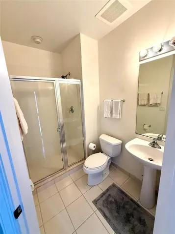 1951 Coral Heights Boulevard Oakland Park FL 33308