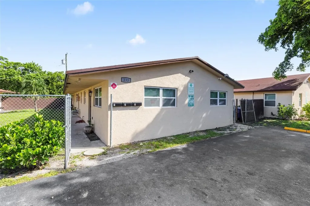 233 NW 12th Court Pompano Beach FL 33060
