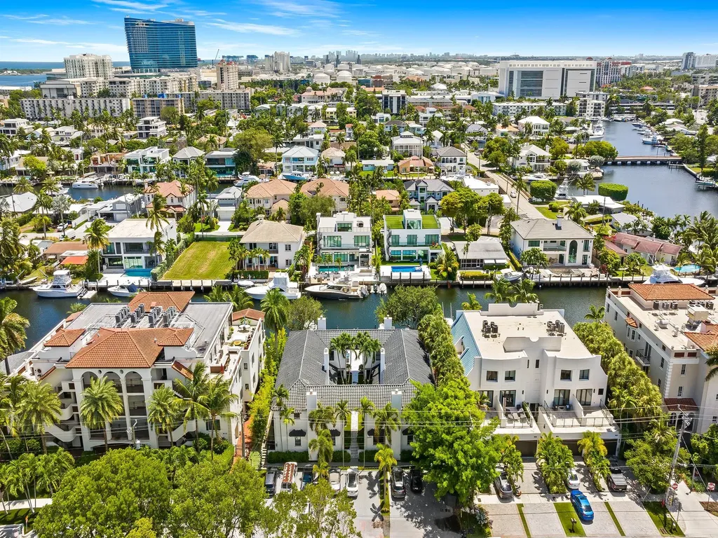 1524 SE 12th Street Fort Lauderdale FL 33316