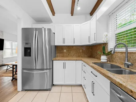 1524 SE 12th Street Fort Lauderdale FL 33316