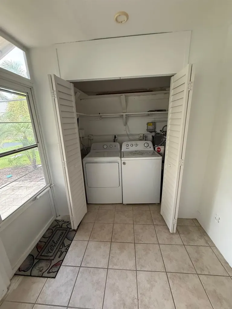2141 NE 1st Court Boynton Beach FL 33435