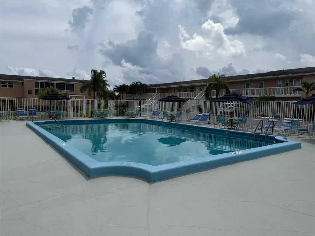 2141 NE 1st Court Boynton Beach FL 33435