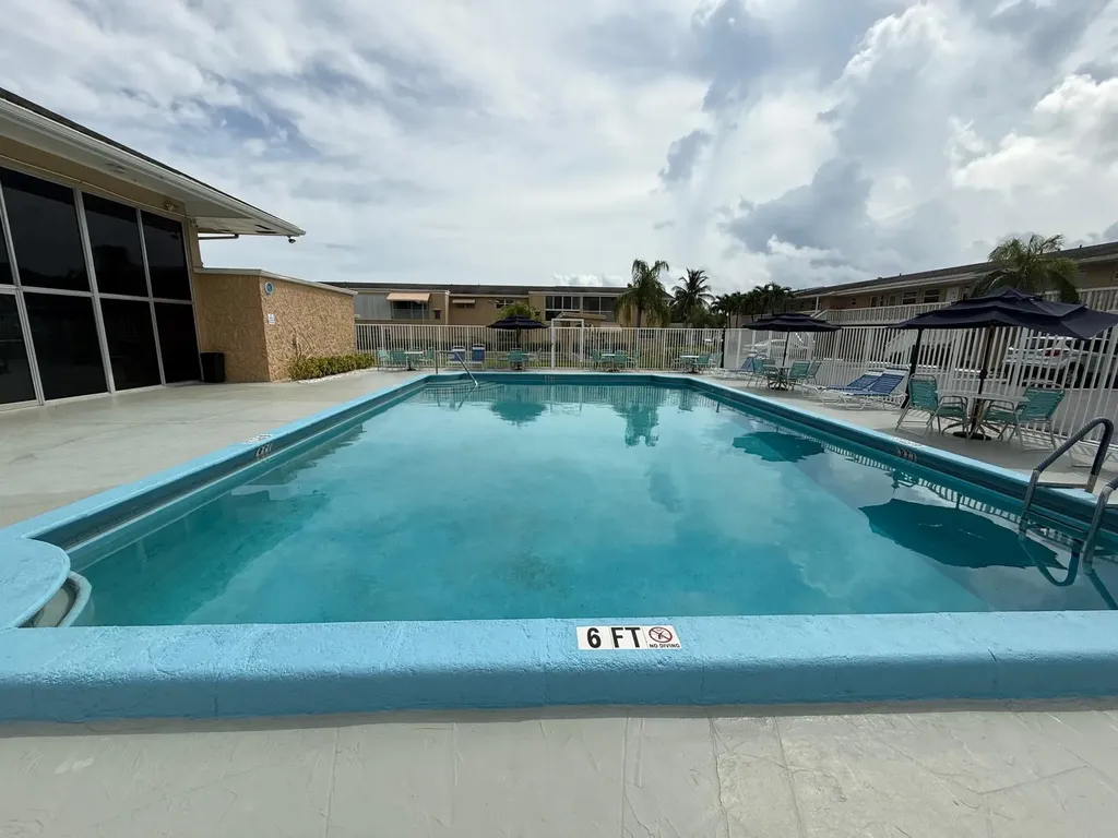 2141 NE 1st Court Boynton Beach FL 33435