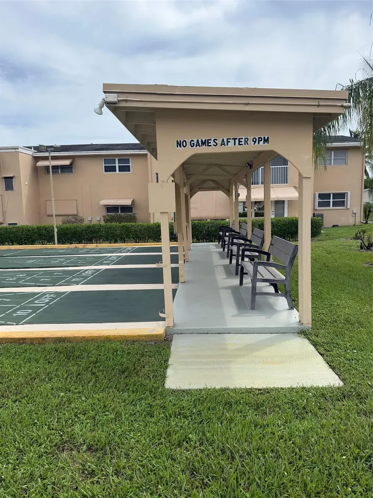 2141 NE 1st Court Boynton Beach FL 33435