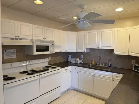 2141 NE 1st Court Boynton Beach FL 33435