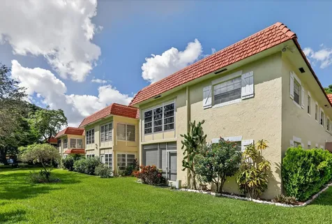 5640 SW 3rd Place Margate FL 33068