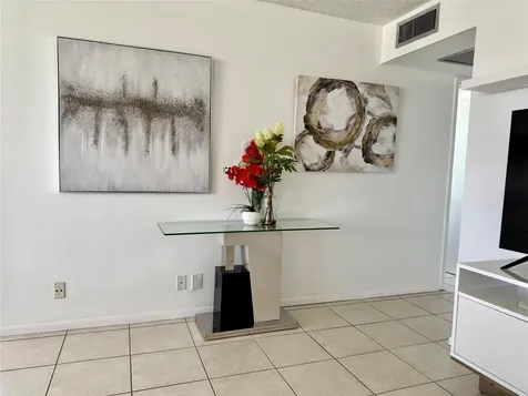 144 Farnham F Deerfield Beach FL 33442