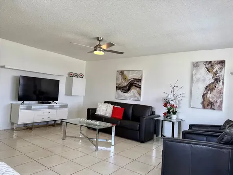 144 Farnham F Deerfield Beach FL 33442