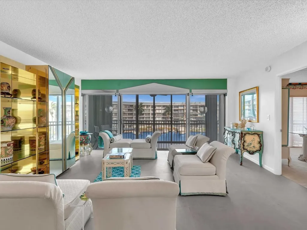1537 E Hillsboro Boulevard Deerfield Beach FL 33441