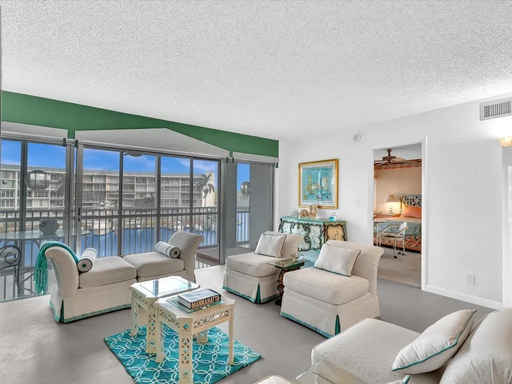 1537 E Hillsboro Boulevard Deerfield Beach FL 33441