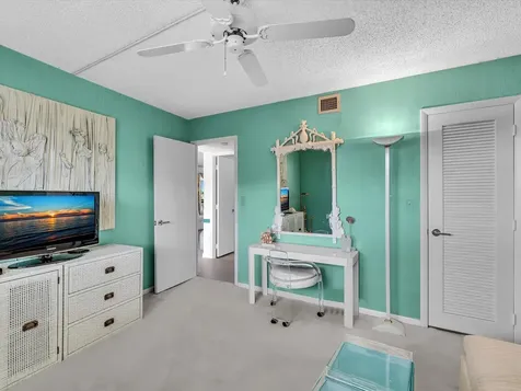 1537 E Hillsboro Boulevard Deerfield Beach FL 33441
