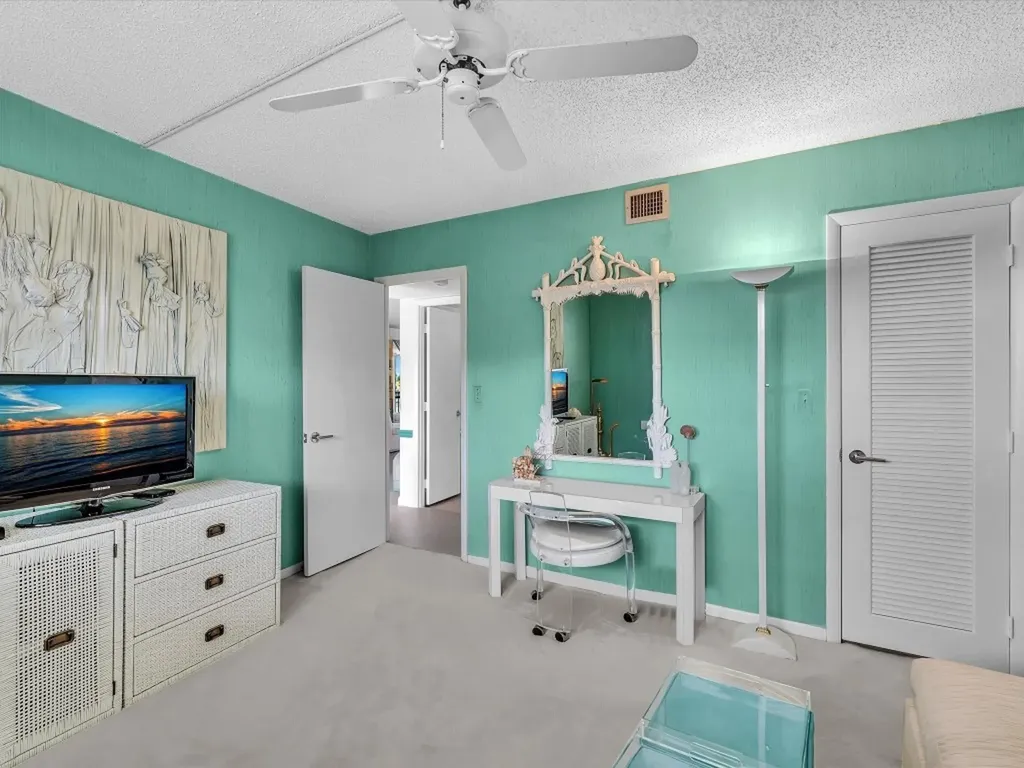 1537 E Hillsboro Boulevard Deerfield Beach FL 33441