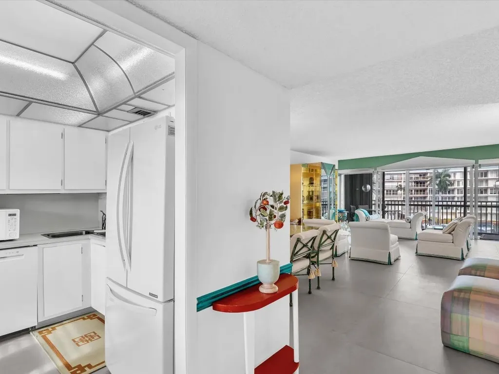 1537 E Hillsboro Boulevard Deerfield Beach FL 33441